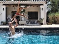 Piscina familiar construida con sistema Magne-System integrado.